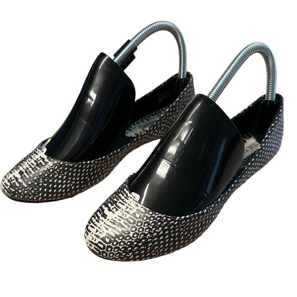 Steve Madden Heaven Black and White Reptile Ballet Flats Size 6 1/2 - Picture 1 of 7